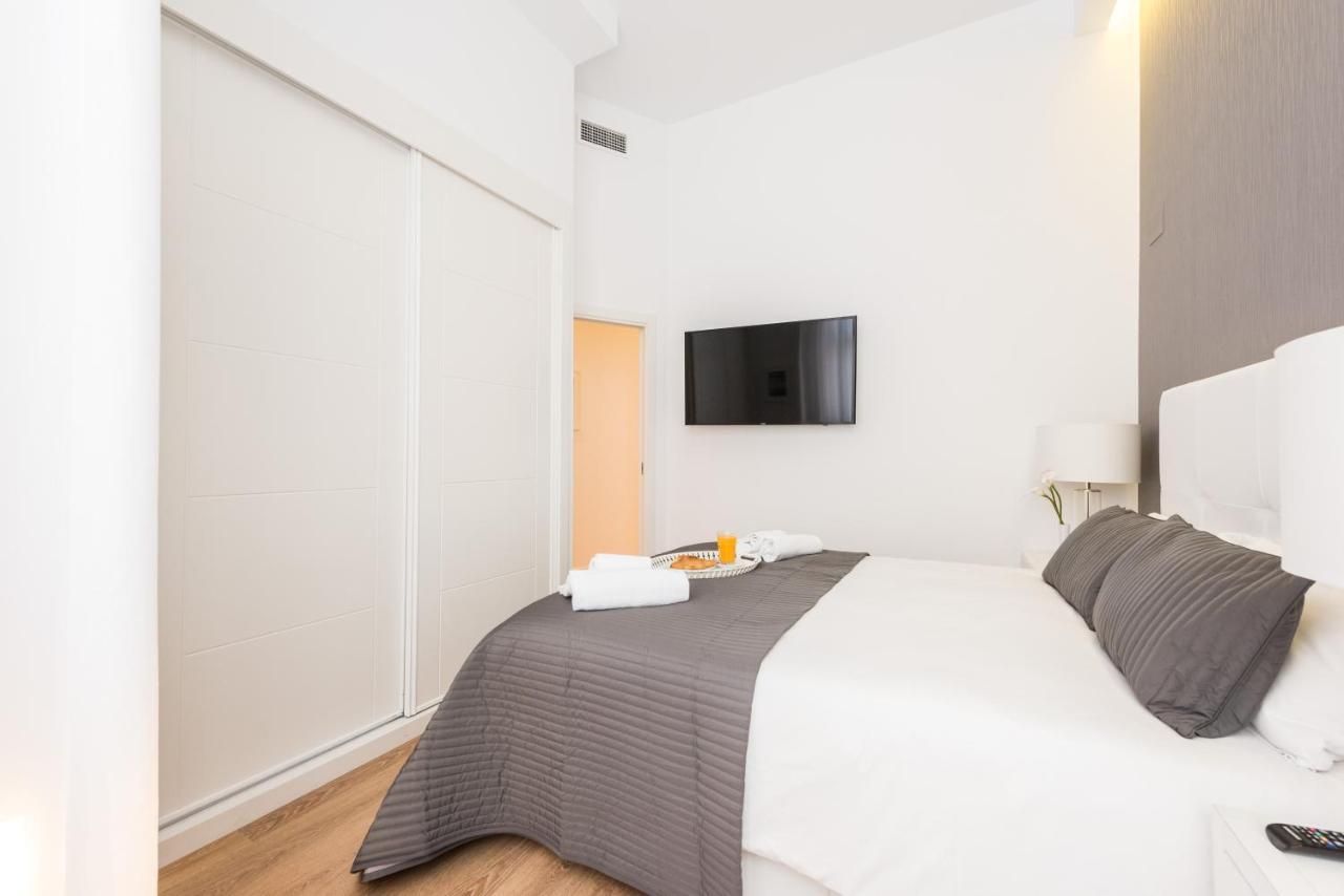 Malasana Plaza Apartment Madrid Bagian luar foto